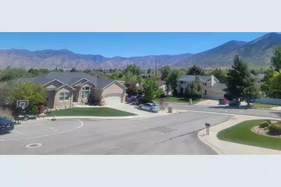 326 E Sage Cir S, Tooele, UT 84074 - Photo 4