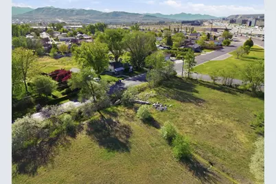 915 W State St, Lehi, UT 84043 - Photo 14