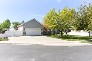59 Keel Ct, Stansbury Park, UT 84074 - Photo 4