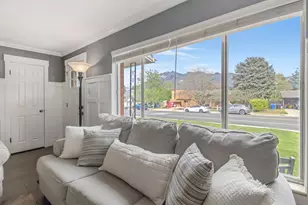 7168 S 1700 E, Cottonwood Heights, UT 84121 - Photo 8