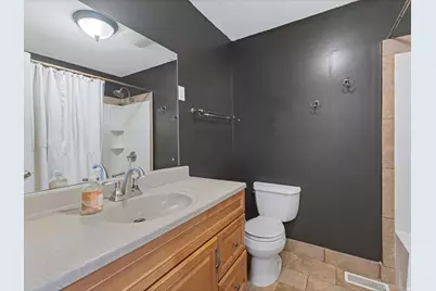 7168 S 1700 E, Cottonwood Heights, UT 84121 - Photo 16