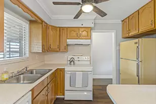 7168 S 1700 E, Cottonwood Heights, UT 84121 - Photo 12