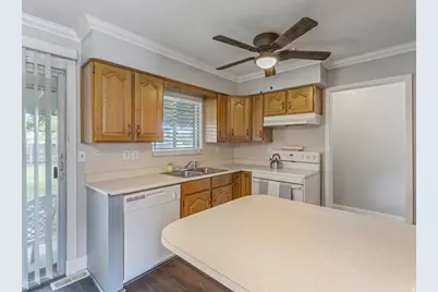 7168 S 1700 E, Cottonwood Heights, UT 84121 - Photo 14