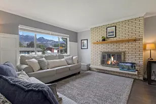 7168 S 1700 E, Cottonwood Heights, UT 84121 - Photo 6