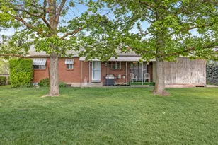 7168 S 1700 E, Cottonwood Heights, UT 84121 - Photo 26