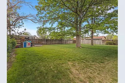 7168 S 1700 E, Cottonwood Heights, UT 84121 - Photo 4