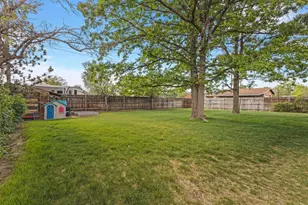 7168 S 1700 E, Cottonwood Heights, UT 84121 - Photo 4