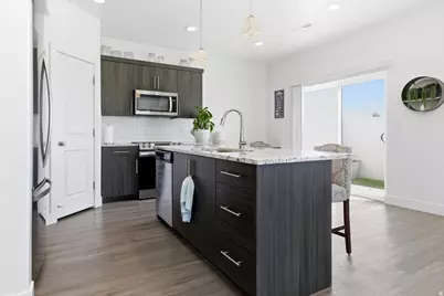 1388 E 380 S, Hyrum, UT 84319 - Photo 8