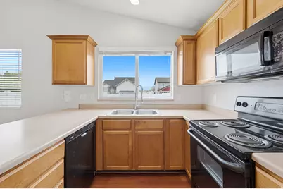 2575 S Athena Dr, Magna, UT 84044 - Photo 8