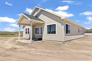 2463 W 700 N, Tremonton, UT 84337 - Photo 16