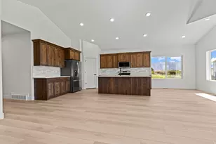 2463 W 700 N, Tremonton, UT 84337 - Photo 4