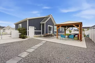726 S School House Rd E, Saratoga Springs, UT 84045 - Photo 30