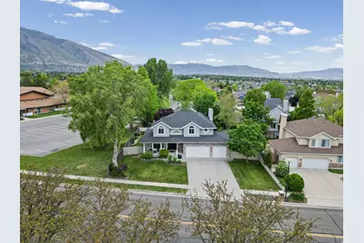 1554 E Buttercup Dr, Sandy, UT 84092 - Photo 48