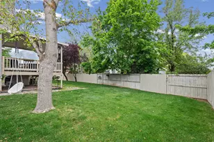 1554 E Buttercup Dr, Sandy, UT 84092 - Photo 26