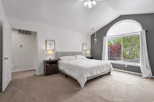 1554 E Buttercup Dr, Sandy, UT 84092 - Photo 36