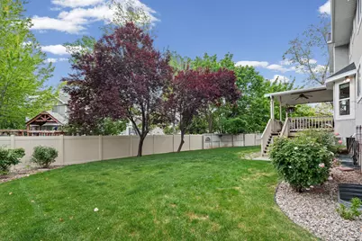 1554 E Buttercup Dr, Sandy, UT 84092 - Photo 24