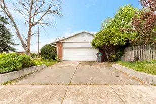 310 W 1100 N, Pleasant Grove, UT 84062 - Photo 2