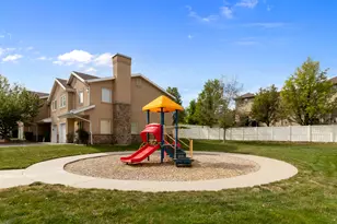 1546 W Compass Point Ln, West Jordan, UT 84084 - Photo 2