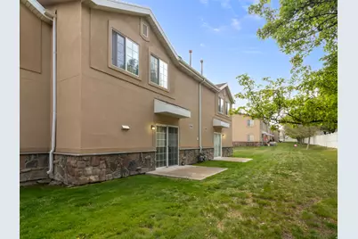 1546 W Compass Point Ln #2B, West Jordan, UT 84084 - Photo 4