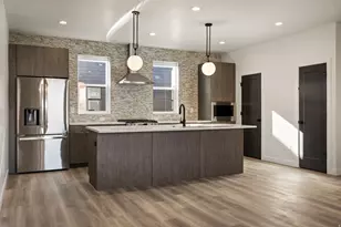 618 E Eleanor Cv S, Salt Lake City, UT 84107 - Photo 2