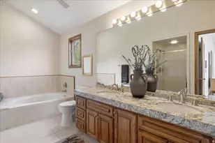 9725 S Ruskin Circle, Sandy, UT 84092 - Photo 32