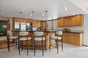 9725 S Ruskin Circle, Sandy, UT 84092 - Photo 16