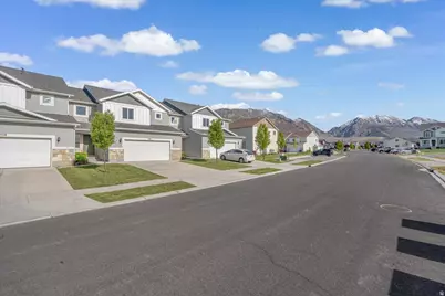 1014 N 120 E #109, Santaquin, UT 84655 - Photo 2