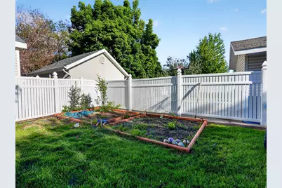2790 E 25 S, Layton, UT 84040 - Photo 10