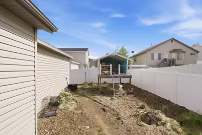 6822 S High Bluff Dr W, West Jordan, UT 84081 - Photo 28