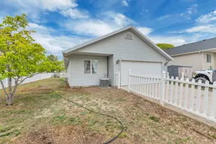 1906 E Juniper Dr, Eagle Mountain, UT 84005 - Photo 12