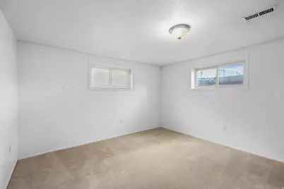1345 S Valhalla Dr E, Clearfield, UT 84015 - Photo 28