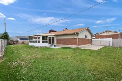 1345 S Valhalla Dr E, Clearfield, UT 84015 - Photo 32