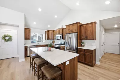 512 E Meadow Ranch Ln #D, Saratoga Springs, UT 84045 - Photo 14