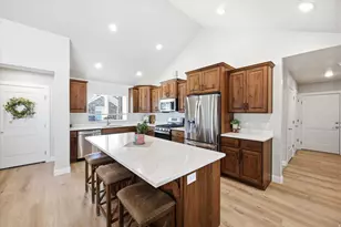512 E Meadow Ranch Ln, Saratoga Springs, UT 84045 - Photo 14