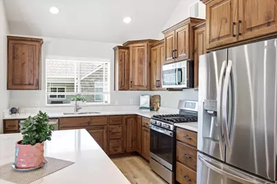 512 E Meadow Ranch Ln #D, Saratoga Springs, UT 84045 - Photo 16