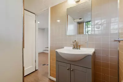 2948 S 900 E, Salt Lake City, UT 84106 - Photo 20