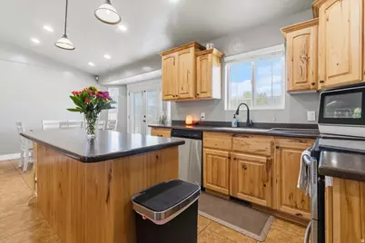 495 N 300 W, Moroni, UT 84646 - Photo 6