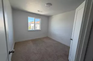 4590 E Silver Moon Dr, Eagle Mountain, UT 84005 - Photo 4