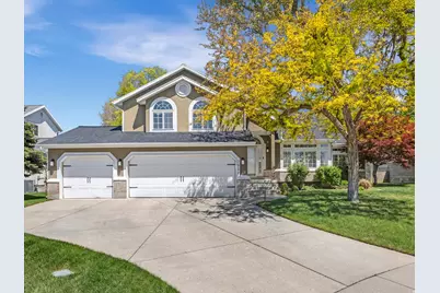 7909 S Twelve Pines Dr, Sandy, UT 84094 - Photo 14