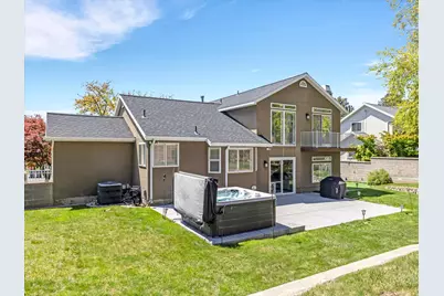 7909 S Twelve Pines Dr, Sandy, UT 84094 - Photo 48