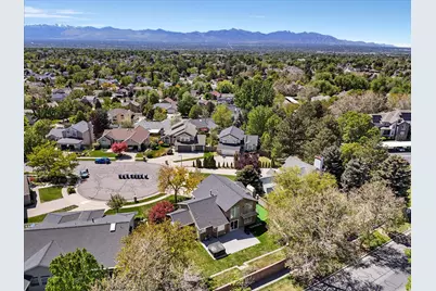 7909 S Twelve Pines Dr, Sandy, UT 84094 - Photo 12