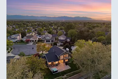 7909 S Twelve Pines Dr, Sandy, UT 84094 - Photo 4