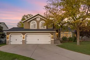 7909 S Twelve Pines Dr, Sandy, UT 84094 - Photo 1