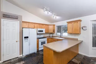 3918 S Madill Cir W, West Valley, UT 84119 - Photo 6