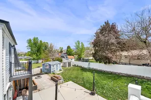 9025 S Bonnet Dr E, Sandy, UT 84093 - Photo 30