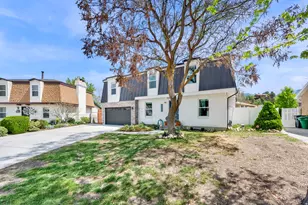 9025 S Bonnet Dr E, Sandy, UT 84093 - Photo 4