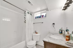 9025 S Bonnet Dr E, Sandy, UT 84093 - Photo 34