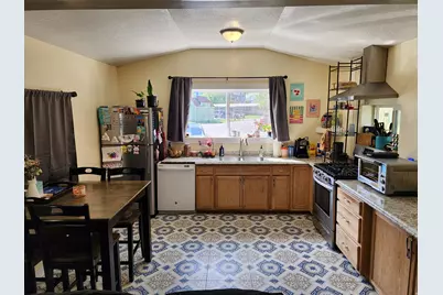 8808 S Oxford Cir W, Sandy, UT 84070 - Photo 2