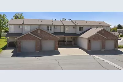 652 W 800 N #70, Clinton, UT 84015 - Photo 2