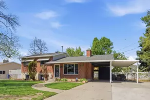 1701 E Village Green Rd, Cottonwood Heights, UT 84121 - Photo 22